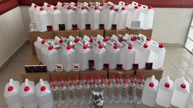adanada-2-bin-litre-etil-alkol-ele-gecirildi-1-gozalti-kT1VufNx.jpg