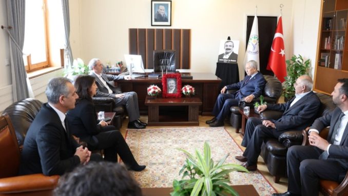 bulent-arinctan-sirri-sureyya-ondere-suikast-sorusuna-dikkat-ceken-yanit-gorev-alanlar-dikkatli-olsun-6Q7qyA3q.jpg